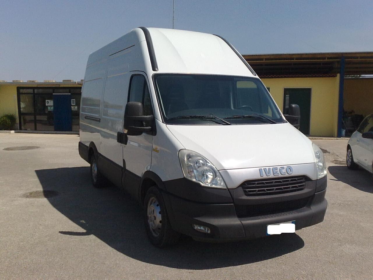 Iveco Daily 35s15 FURGONE DI SERIE - 2014