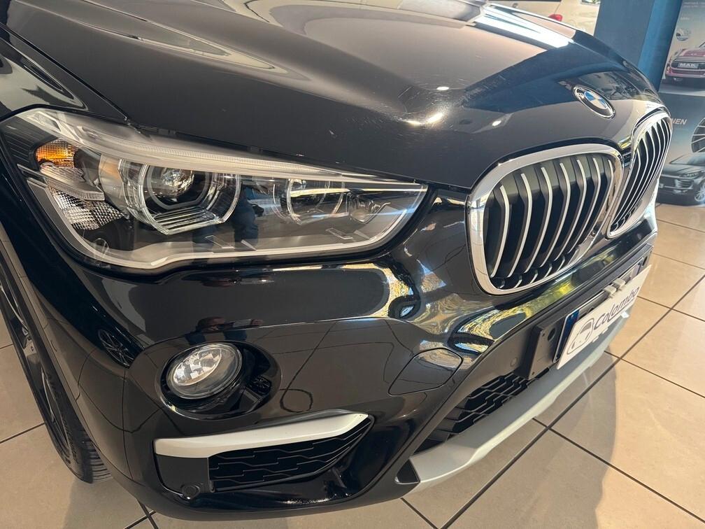 BMW X1 sdrive18d xLine auto Led Navi 18"