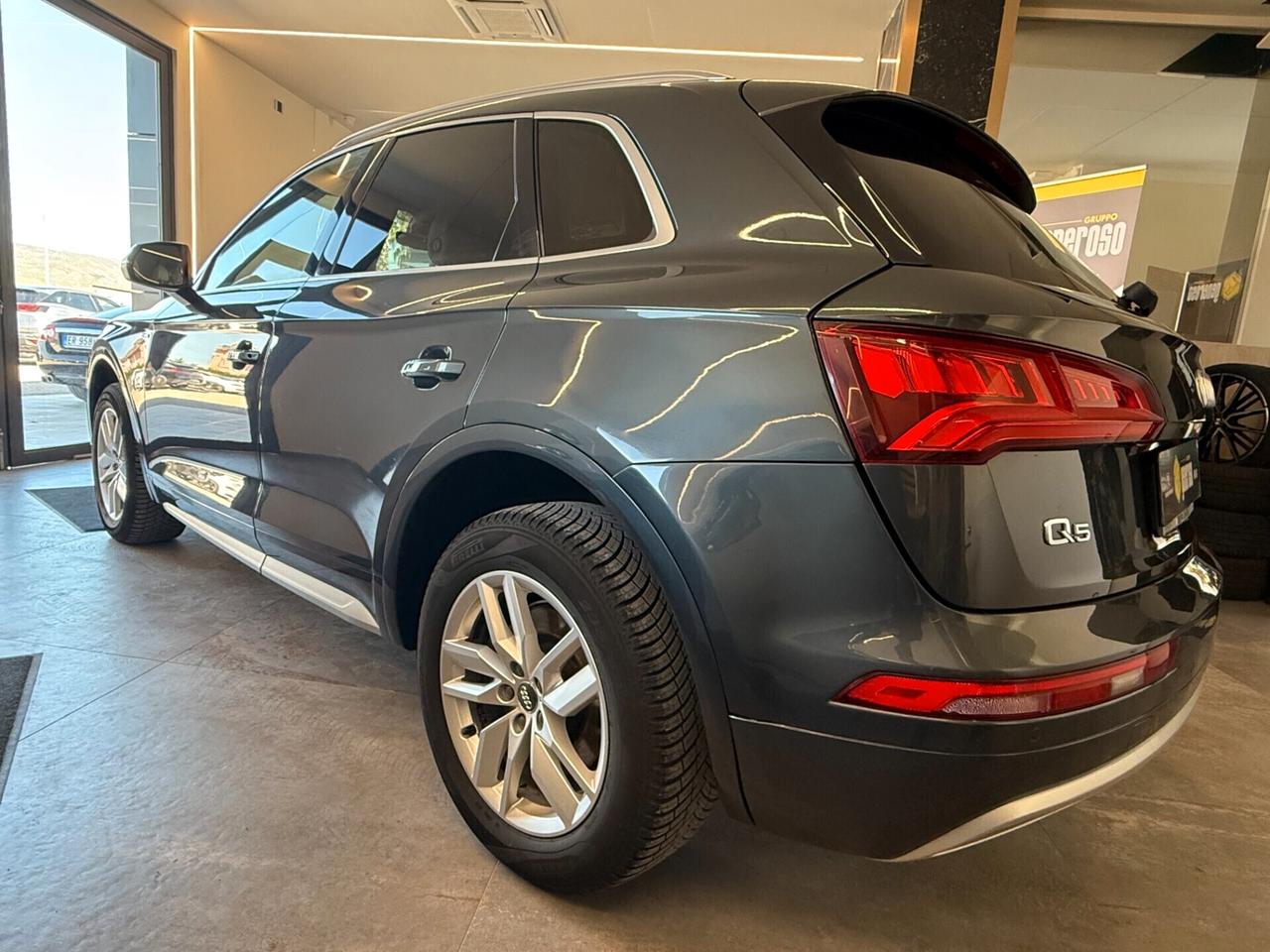 Audi Q5 2.0 TDI quattro Stronic 190CV Sport Cockpit Pelle Garanzia