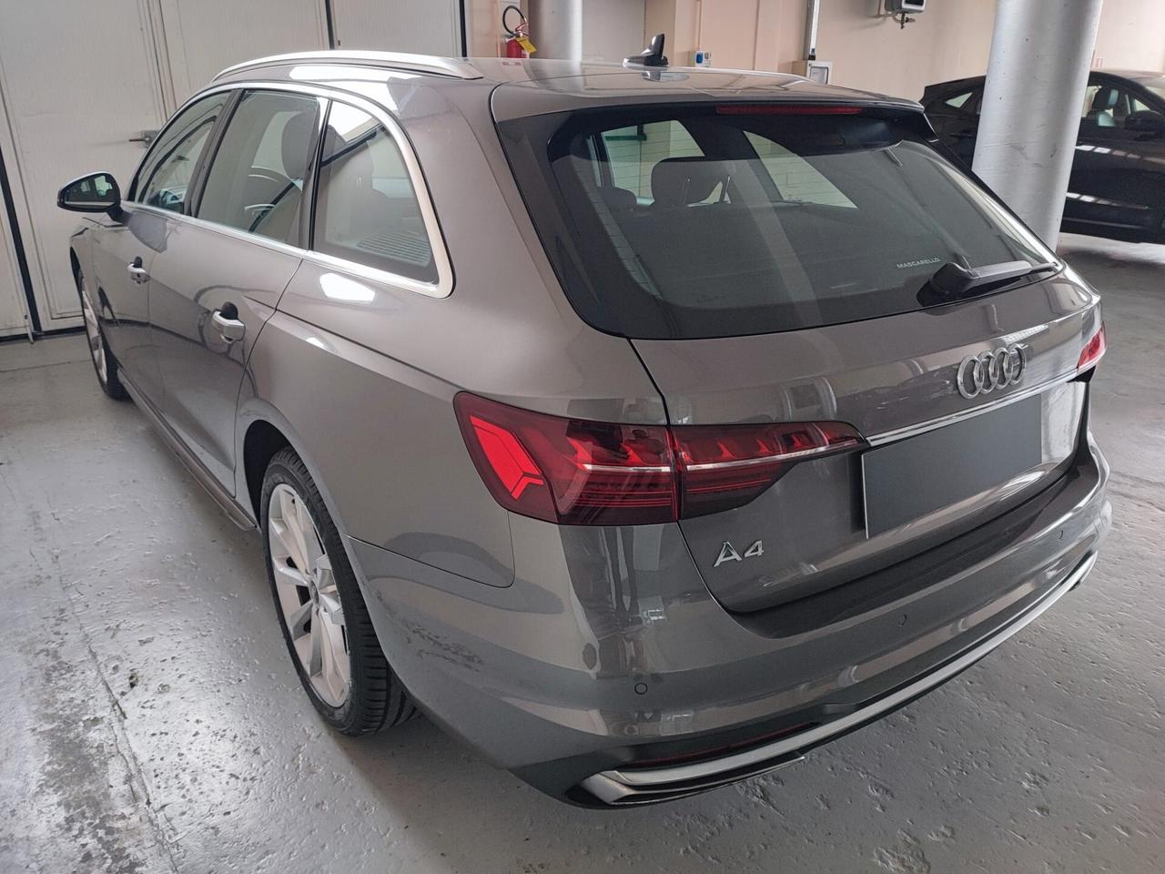 Audi A4 Avant 35 TDI/163 CV S tronic Business Sport