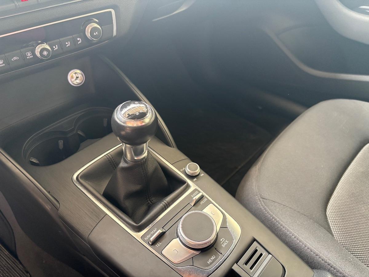 AUDI - A3 - SPB 30 TDI Admired