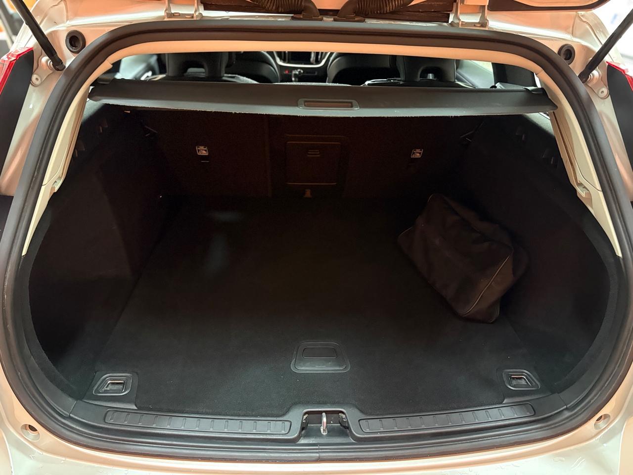 Volvo V60 D3 BUSINESS PLUS PERMUTE FINANZIAMENTI