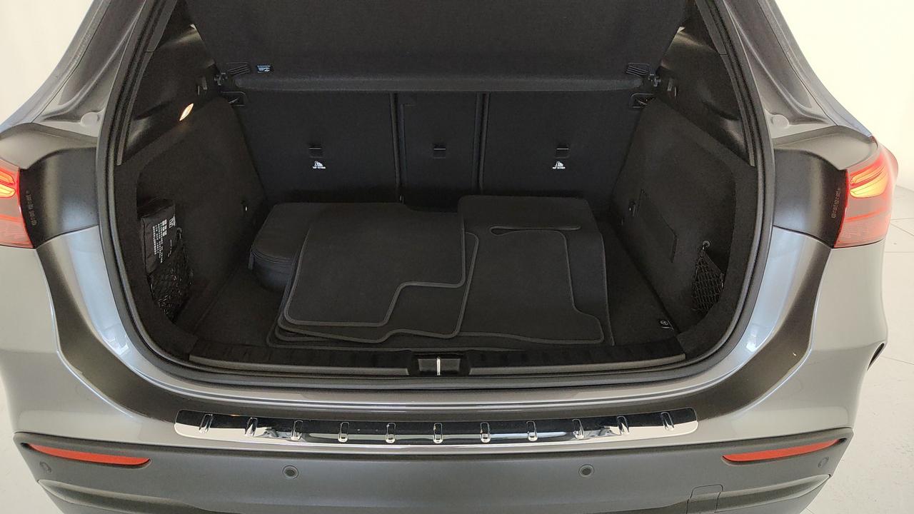Mercedes-Benz GLA-H247 2023 - GLA 250 e phev AMG Line Premium auto