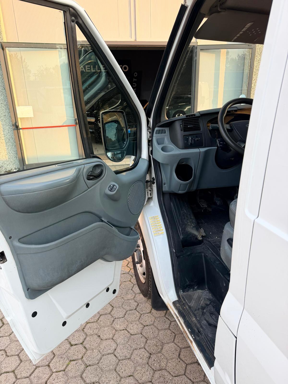 Ford TRANSIT FURGONATO