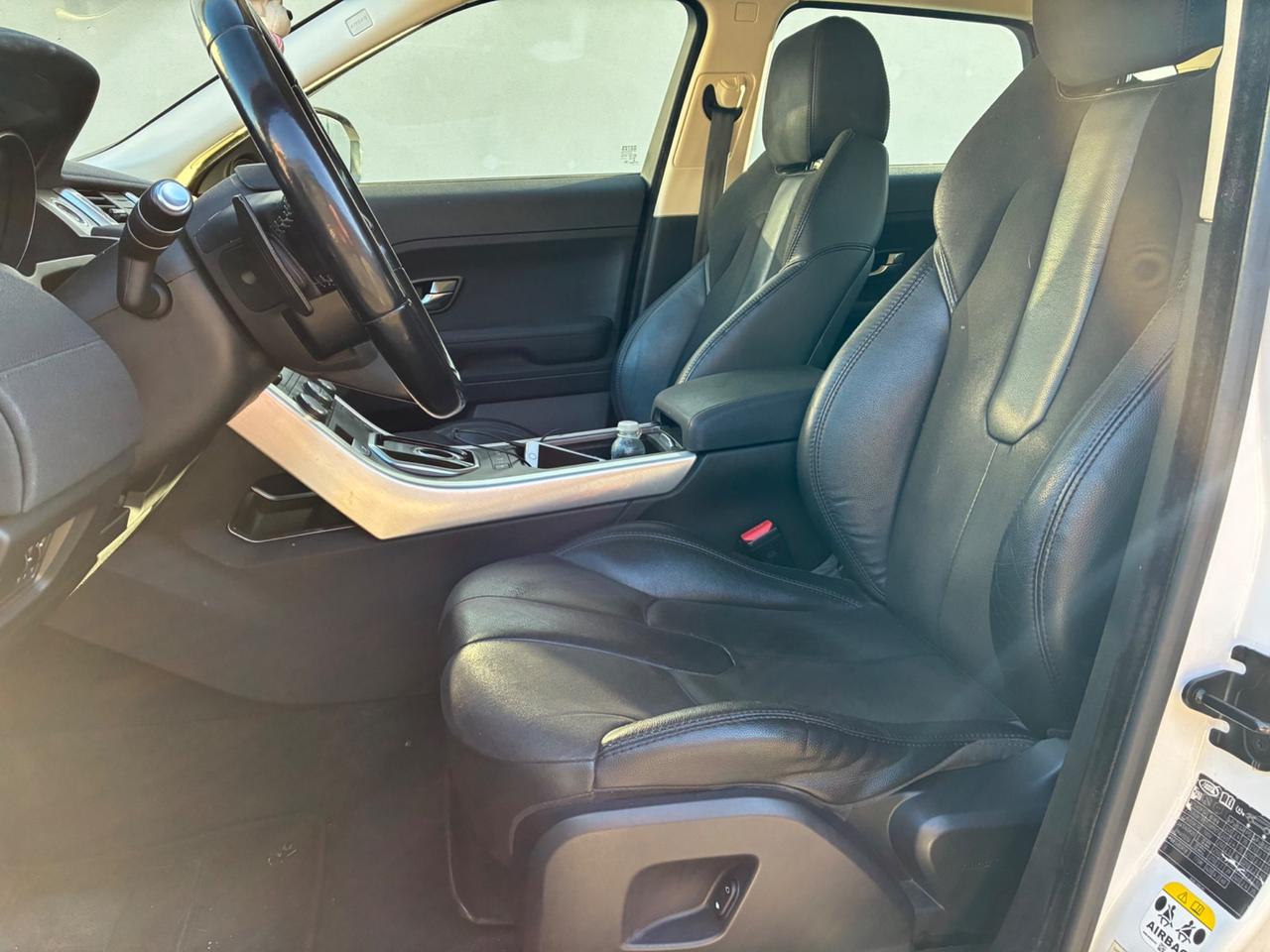 Land Rover Range Evoque 2.2 TD4 5p. Pure