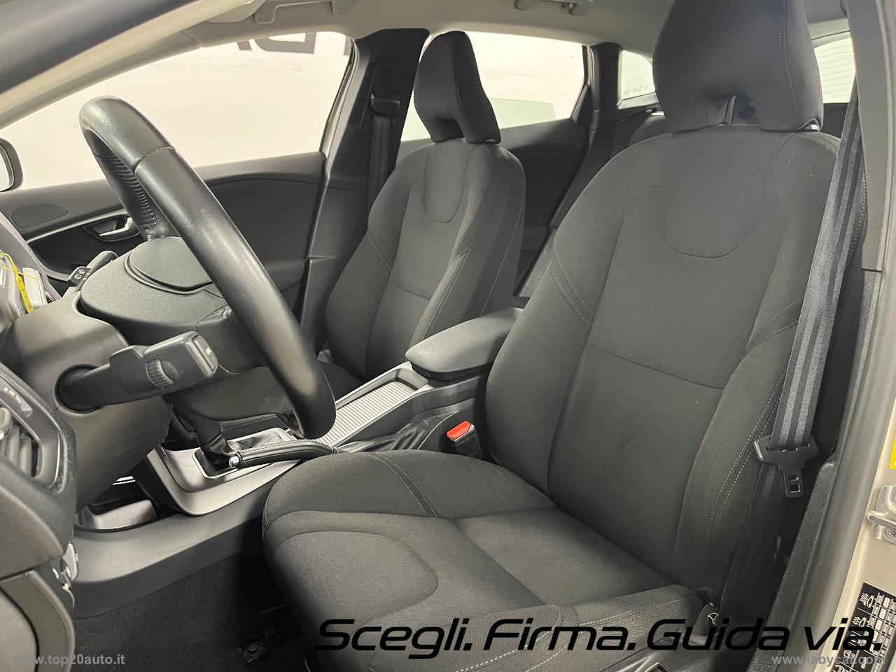 VOLVO V40 Cross Country D2 Geartronic Business