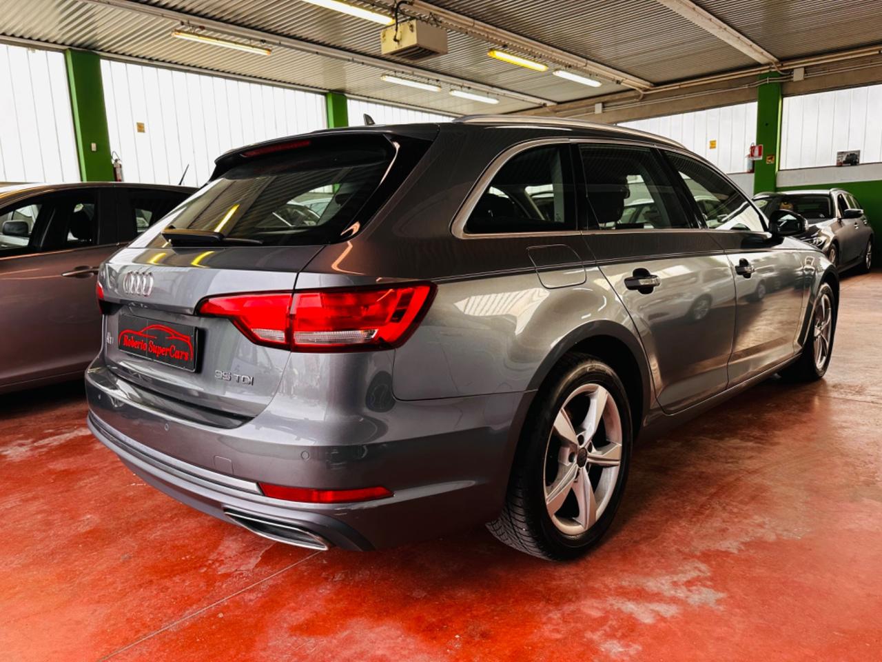 Audi A4 35 TDI 150CV S-Tronic 7Marce F1 S-Line