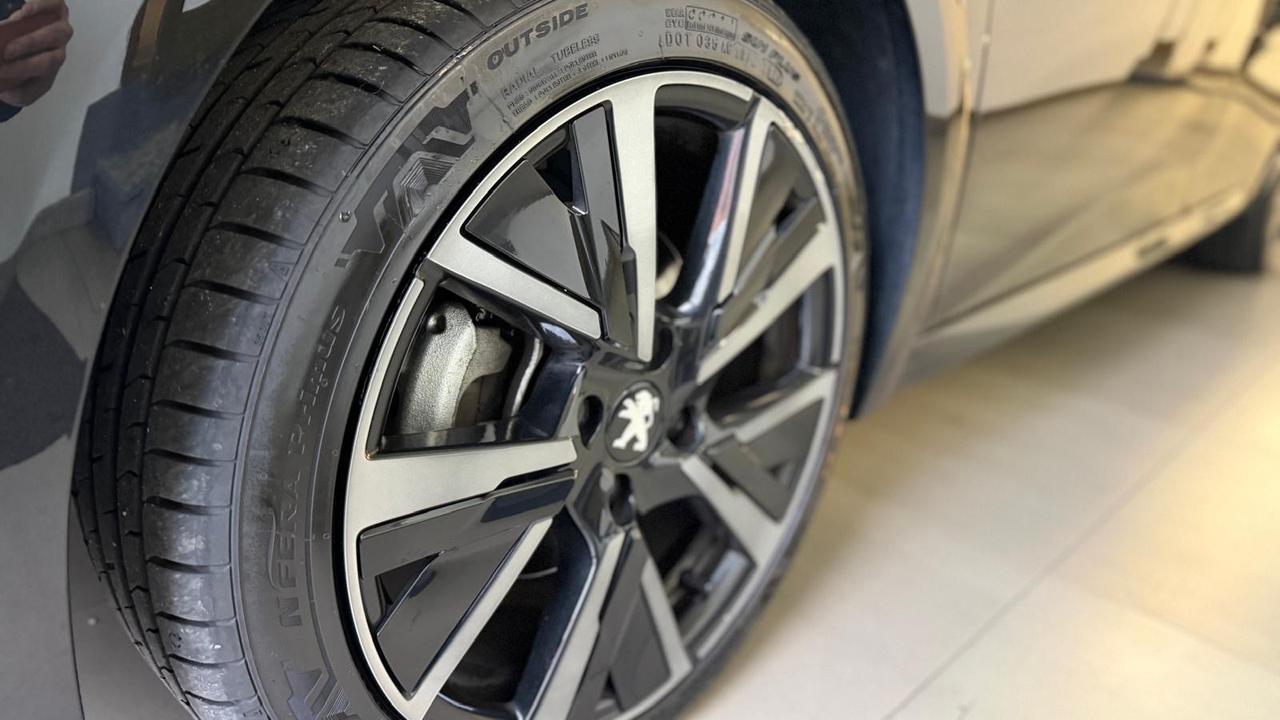 Peugeot 208 PureTech 100 Stop&Start 5 porte GT