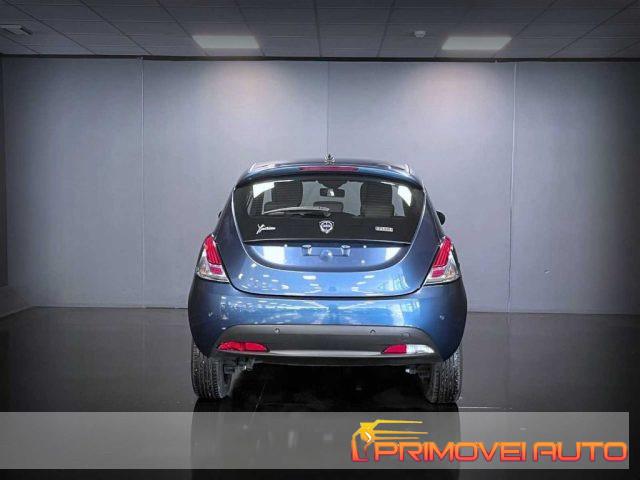 LANCIA Ypsilon 1.0 FireFly 5 porte S&S Hybrid Ecochic Silver