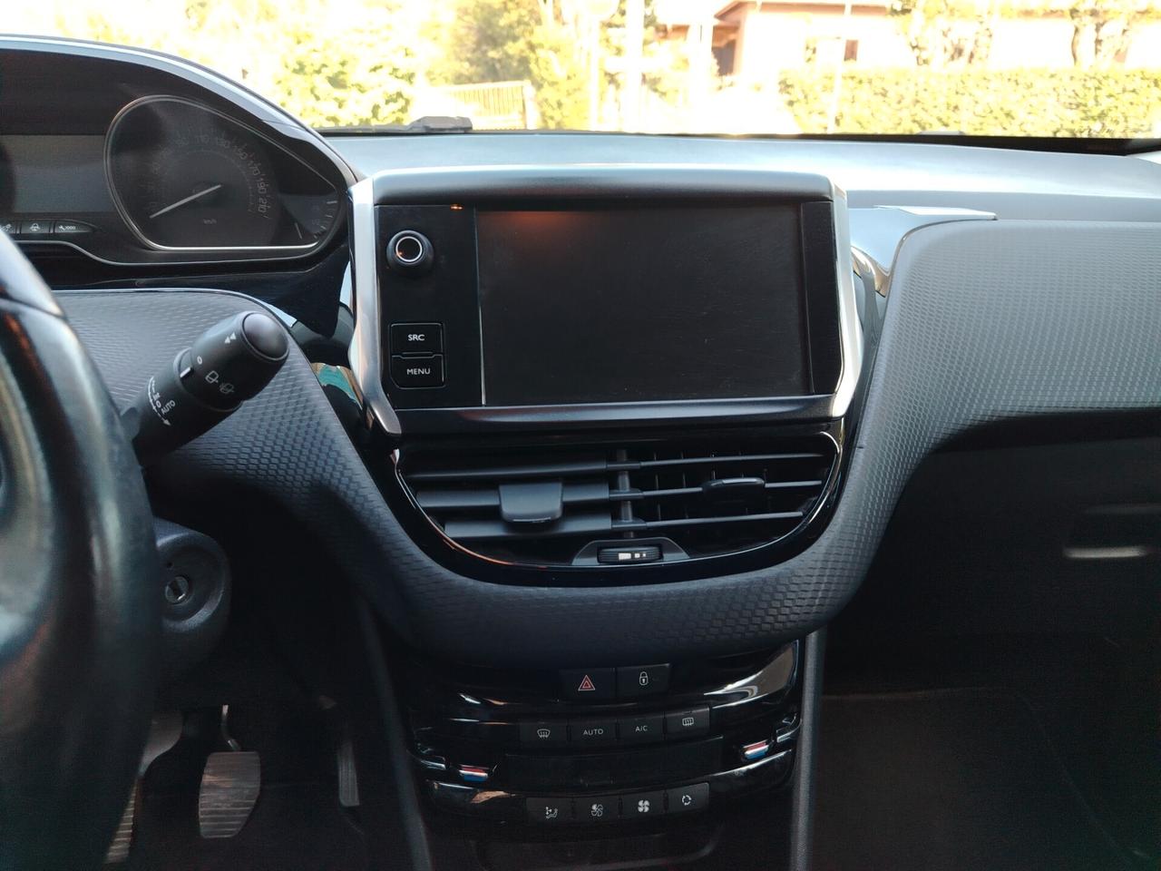 Peugeot 2008 BlueHDi 100 Allure