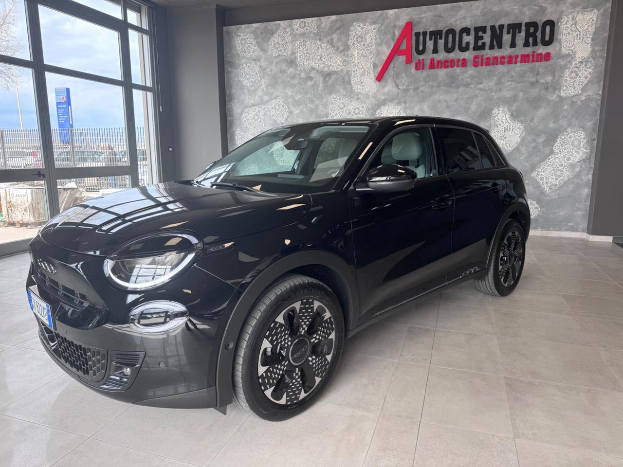 FIAT 600 HYBRID AUTOMATICA LA PRIMA MY2025