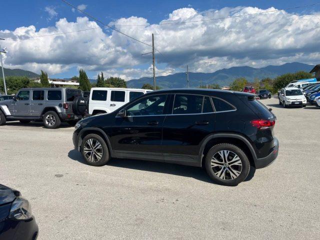 MERCEDES-BENZ GLA 200 d Automatic Business