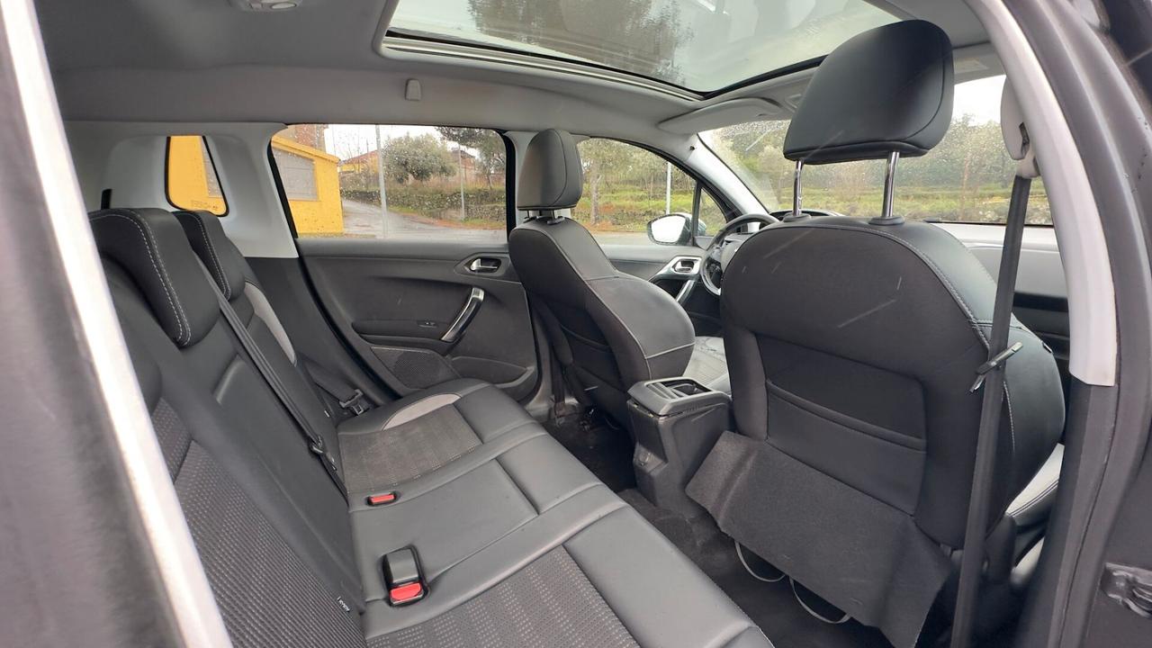 Peugeot 2008 1.2 Turbo benzina CV 130 Black Matt