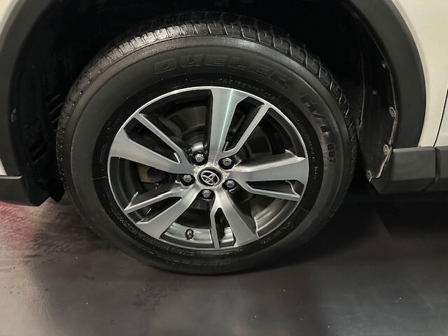 Toyota RAV 4 RAV4 2.0 D-4D 2WD Style White Ed.