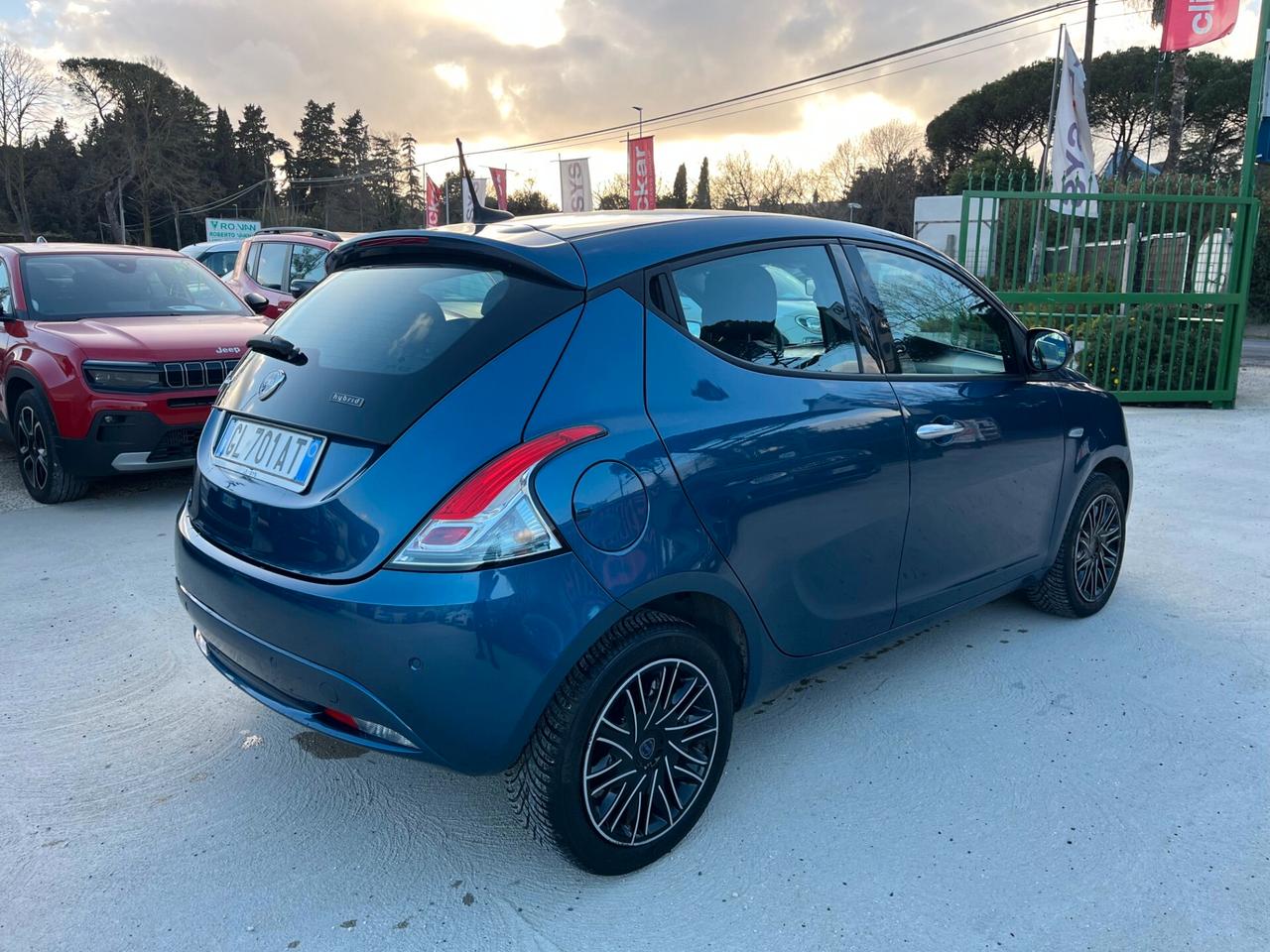 Lancia Ypsilon 1.0 FireFly 5 porte S&S Hybrid Gold