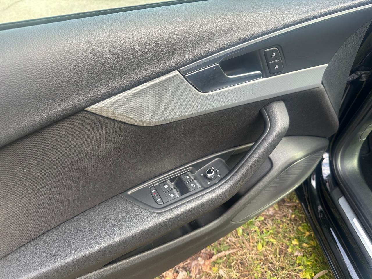 Audi A4 Avant 35 2.0 tdi 150cv s-tronic