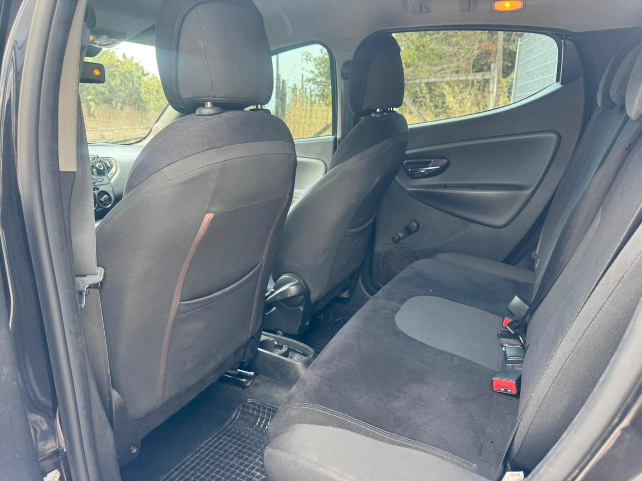 Lancia Ypsilon 1.3 MJT 2012