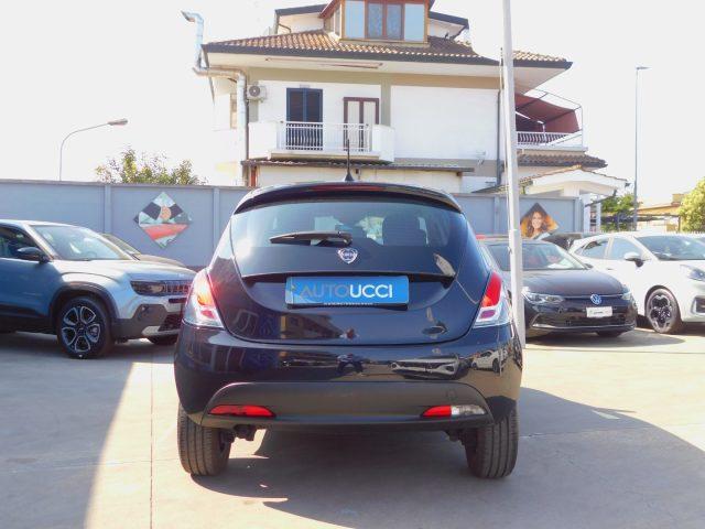 LANCIA Ypsilon 1.0 Hybrid Oro 70 CV Km. 4200 !!!!