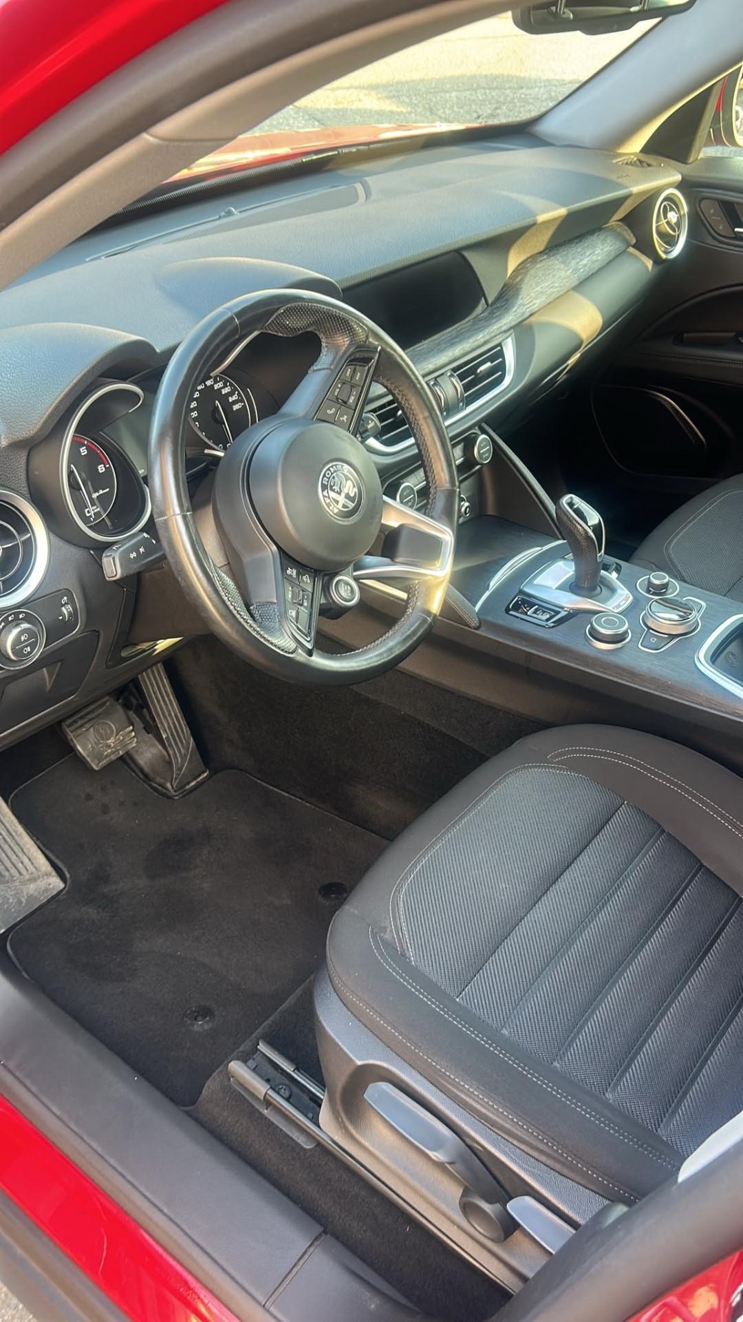 Alfa Romeo Stelvio 2.2 Turbodiesel 160 CV AT8 RWD Business