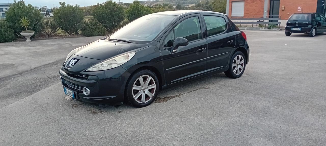 Peugeot 207 1.6 HDi 90CV 5p. 148000 km