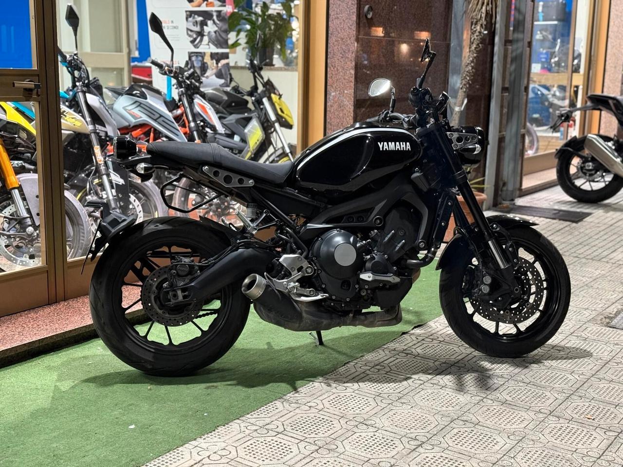 Yamaha XSR 900 tua a soli 82 euro al mese !