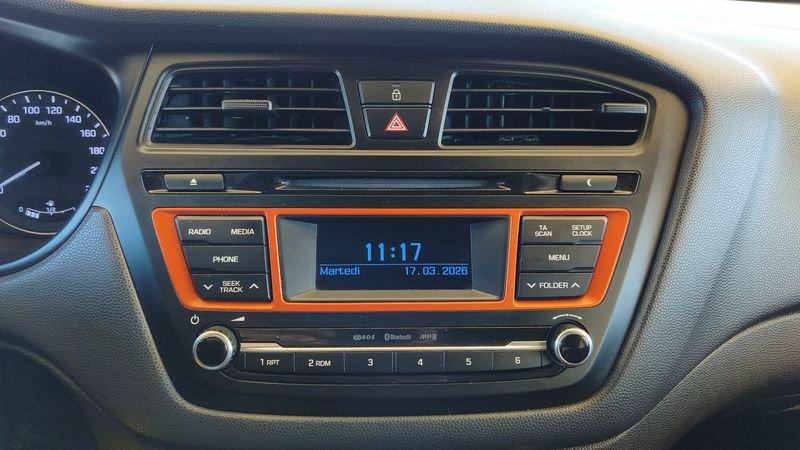 Hyundai i20 1.2 MPI 84cv Coupe Sport