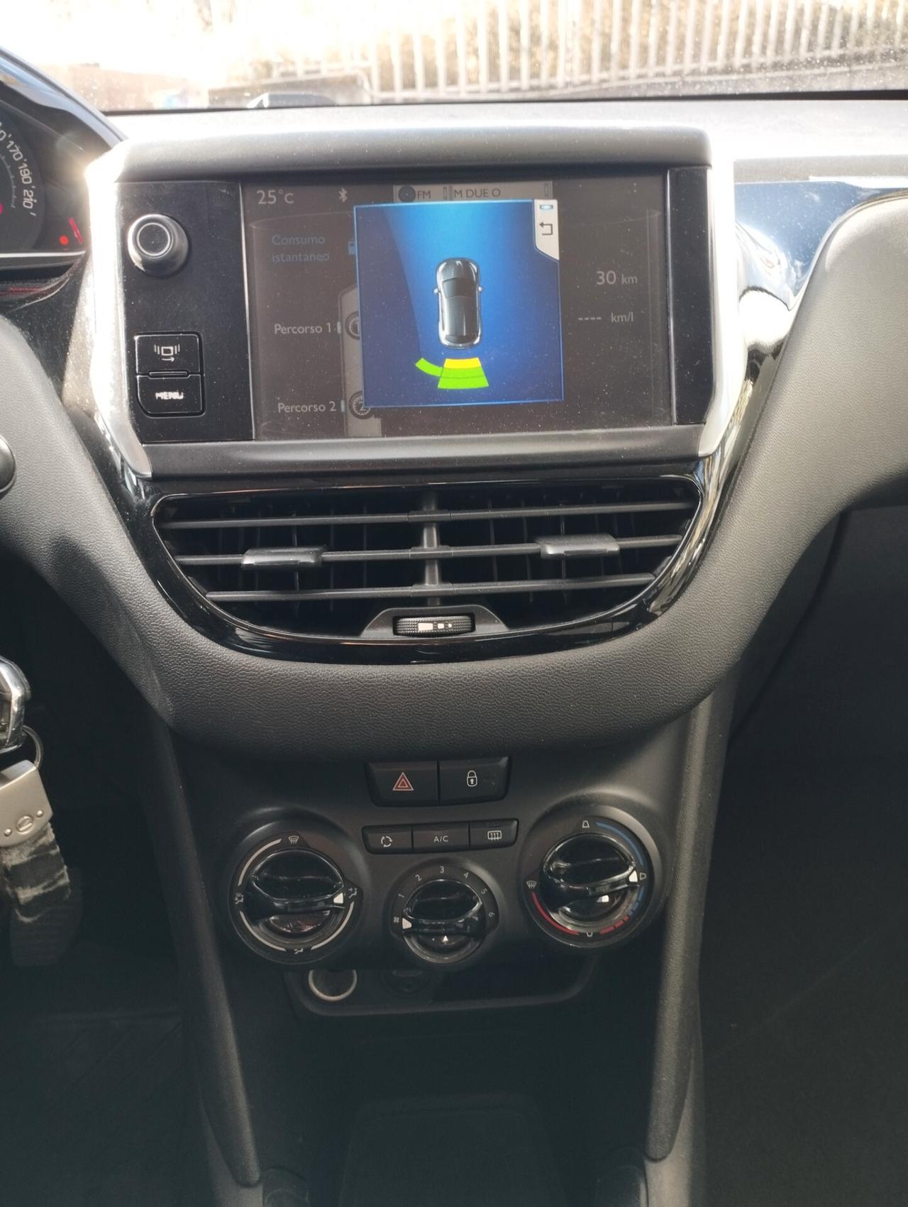 Peugeot 208 1.4 HDi 68 CV 5 porte Allure