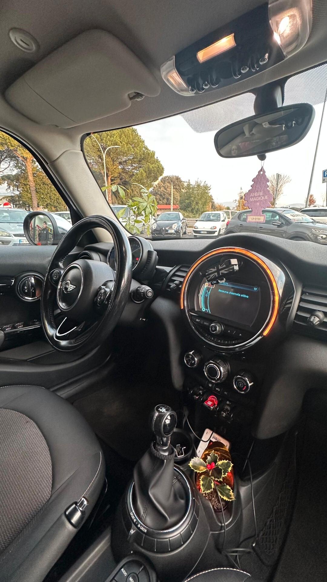 Mini 1.5 Cooper D 5 porte