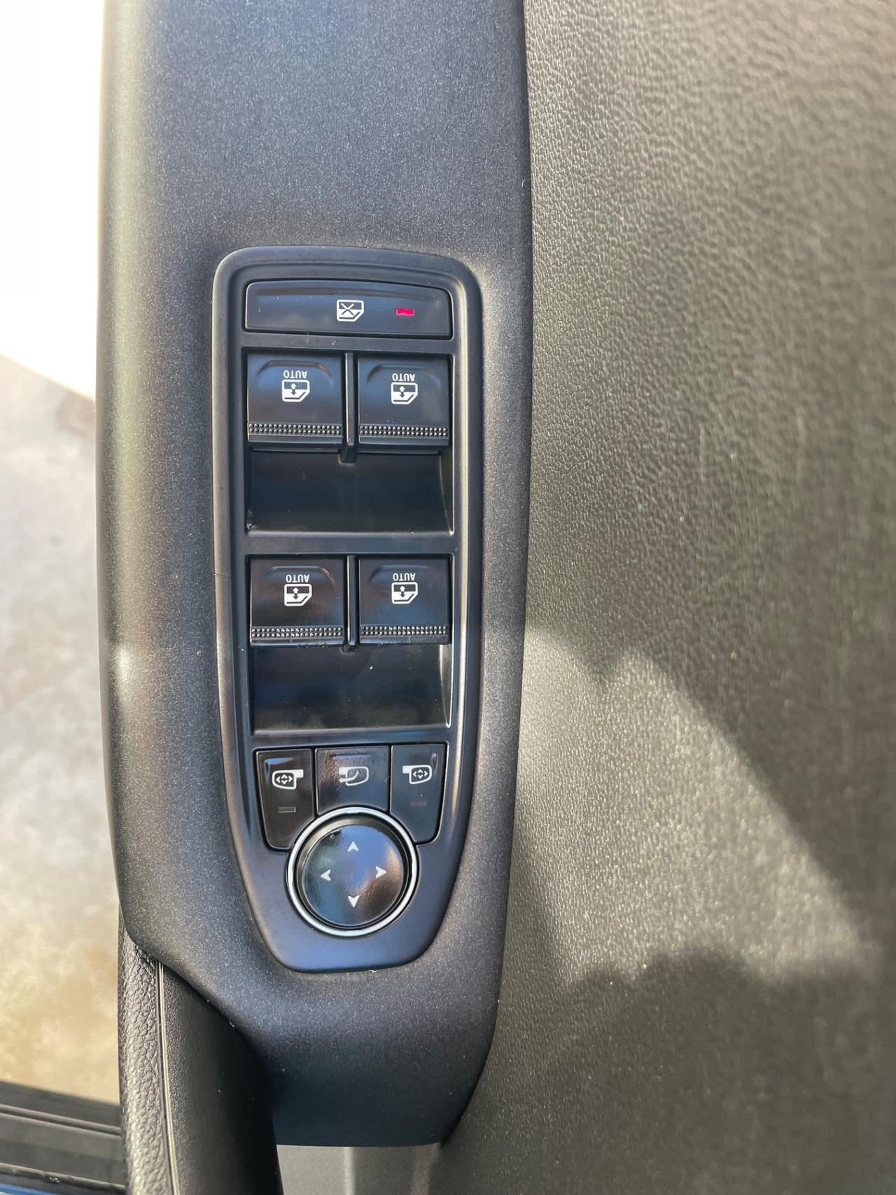 Renault CAPTUR TCe 12V 100 CV GPL 5 porte Intens