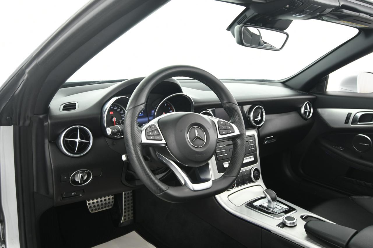 Mercedes-Benz SLC 200 Sport auto CAMERA+LED+C17"