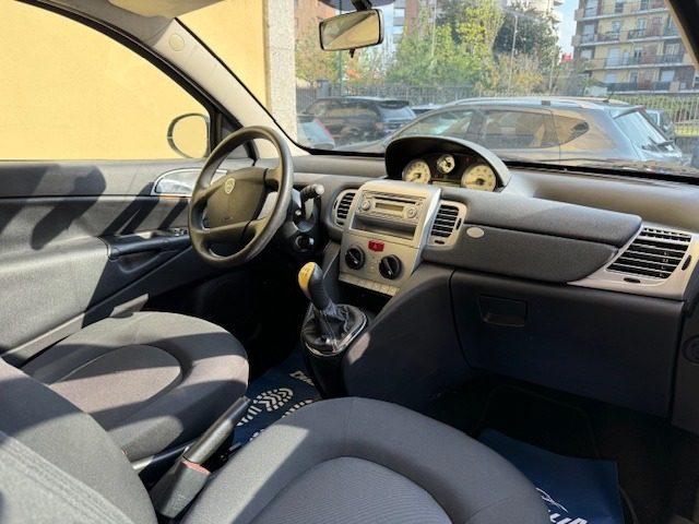 LANCIA Ypsilon 1.3 MJT 75 CV Unyca