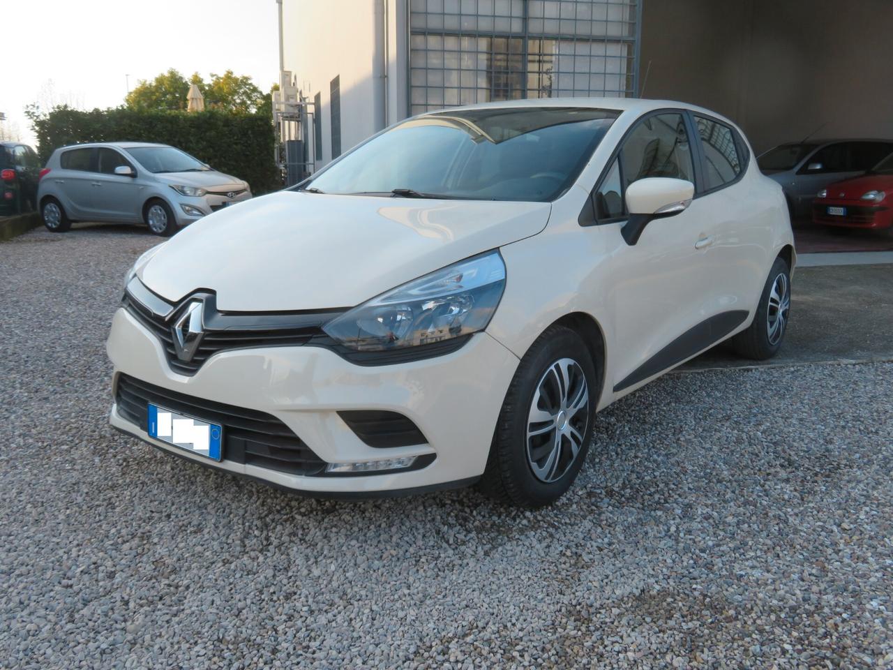 Renault Clio 1.2 75CV 5 porte Zen