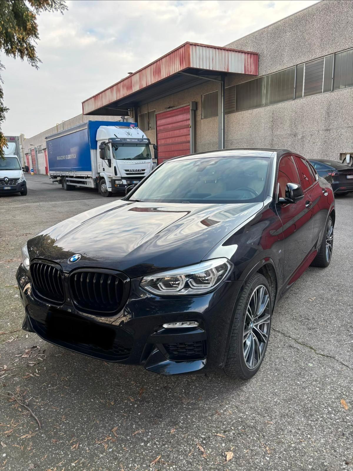Bmw X4 x drive auto M 90000 km-tagliandi bmw-unico proprietario-perfette condizioni