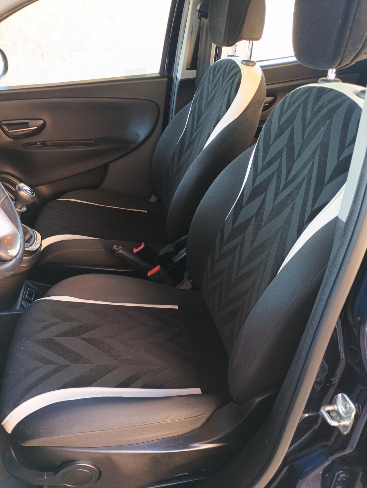 Lancia Ypsilon 1.2 69 CV 5 porte Gold km 47000