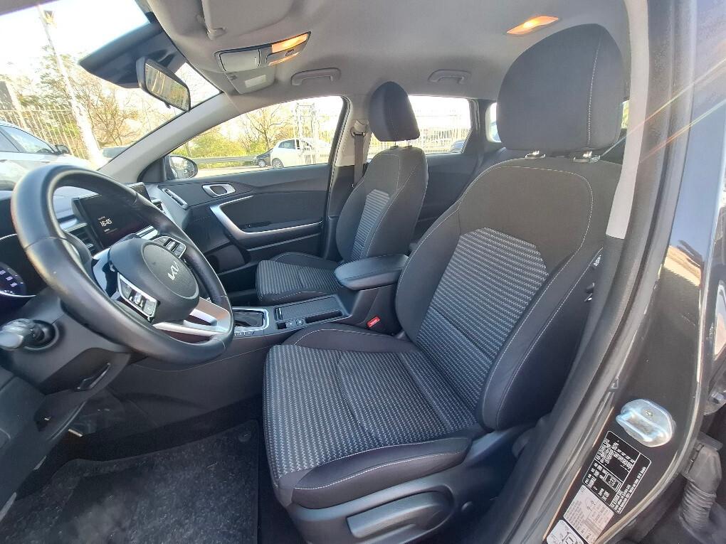Kia Ceed 1.6 CRDi 136 CV MHEV DCT SW Business