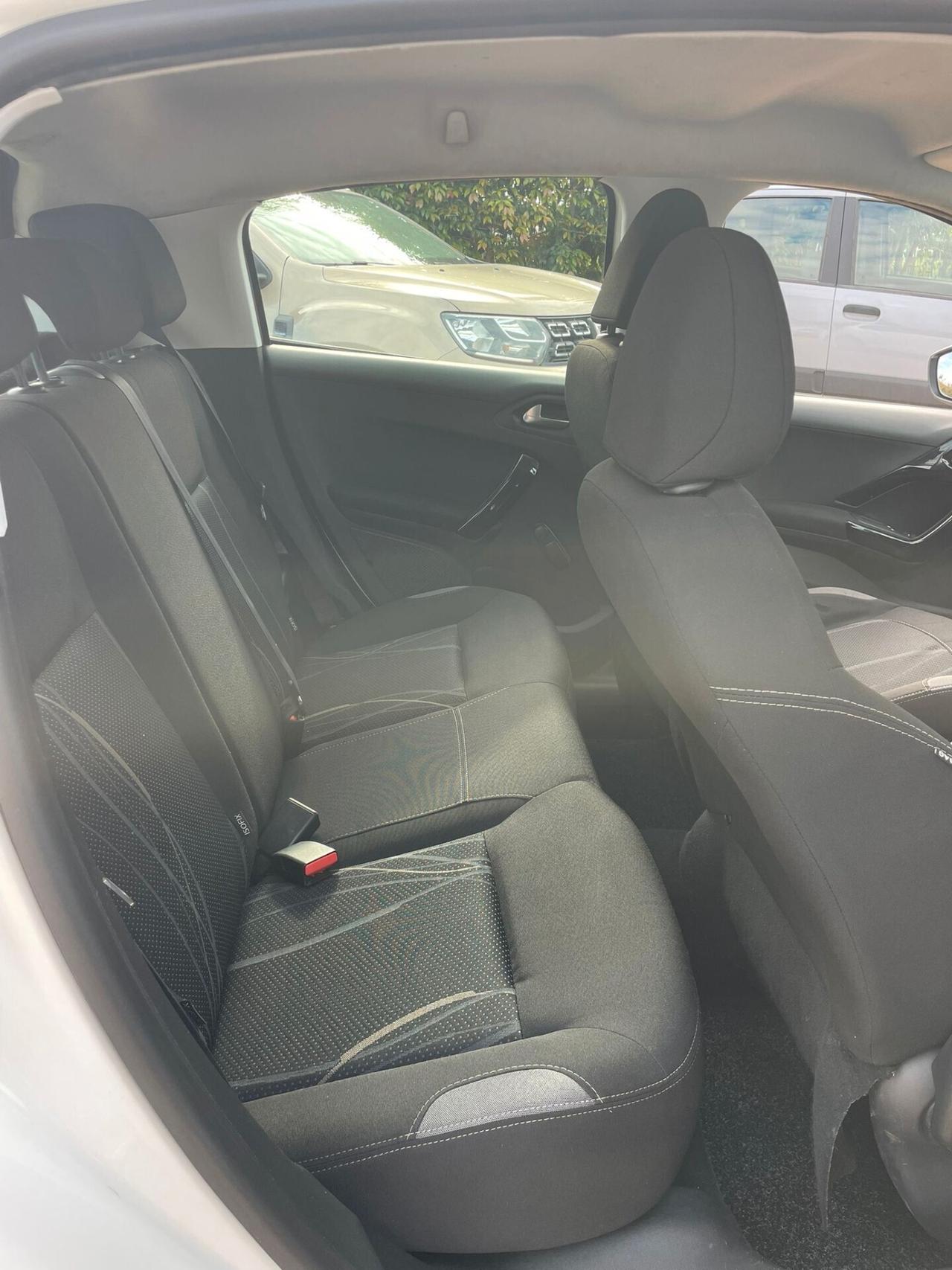 Peugeot 208 "Finanziabile Senza Busta Paga"