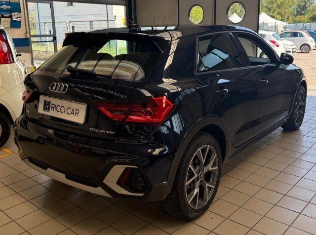 AUDI A1 citycarver 30 TFSI Identity Contrast