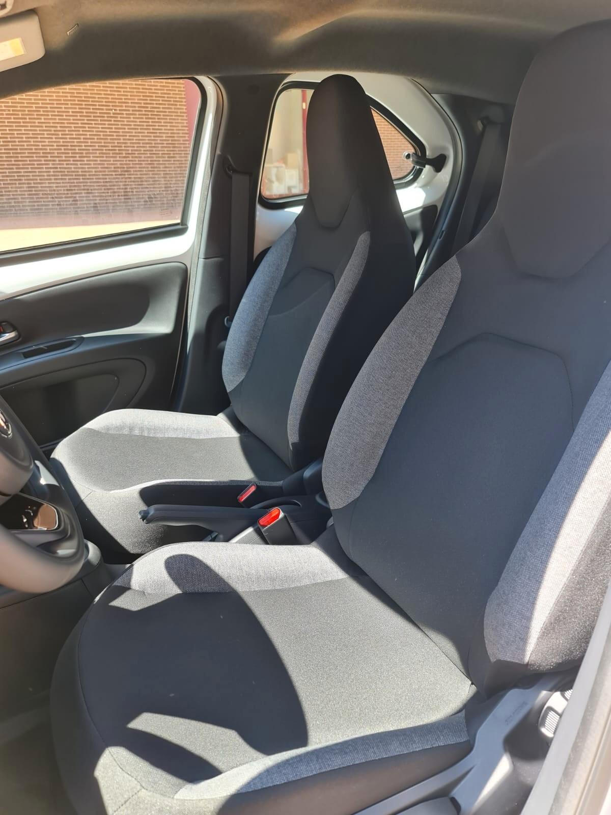 Toyota Aygo X 1.0 VVT-i 72 CV 5 porte Active S-CVT