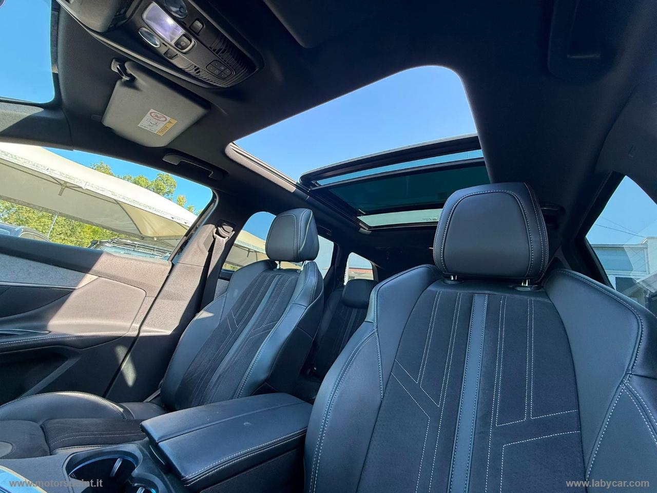 PEUGEOT 5008 BlueHDi 130 S&S GT Line