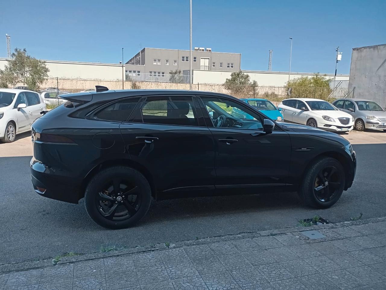Jaguar F-Pace 2.0 D 180 CV R-Sport