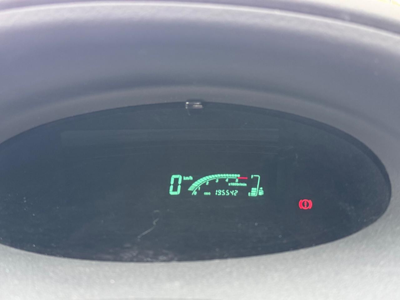 Toyota Yaris 1.4 tdi D-4D cat 5 porte Sol