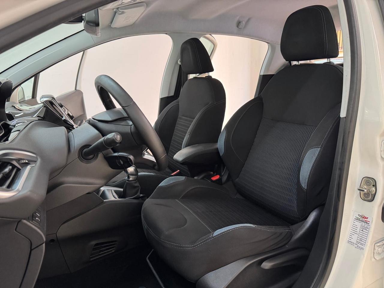 Peugeot 208 1.4 Diesel 68 CV 2014