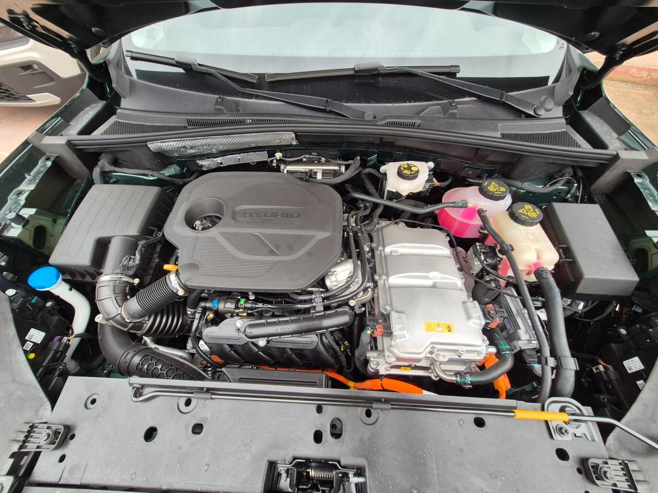 MG ZS LUXURY Full Hybrid