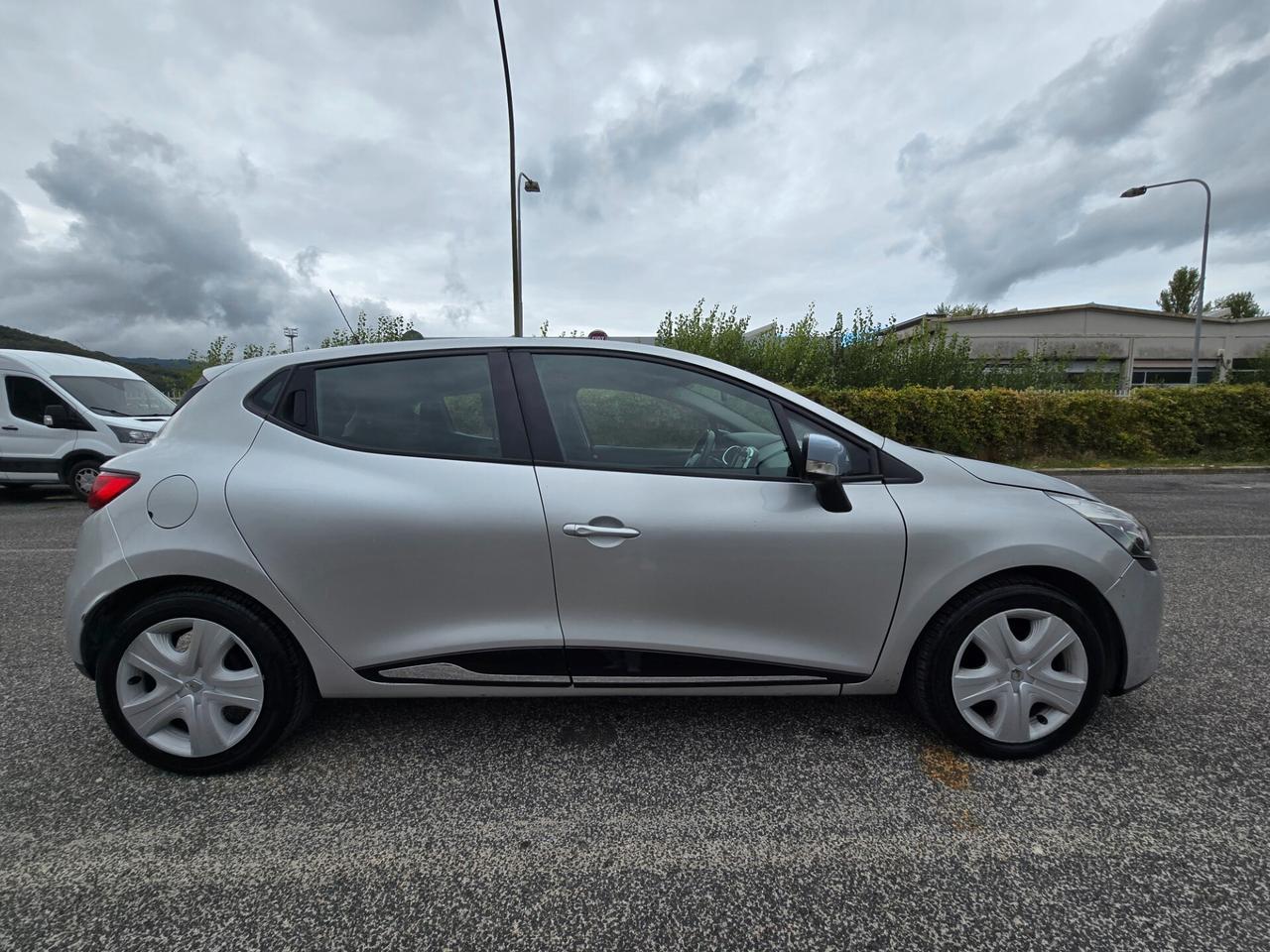Renault Clio 1.2 75CV 5 porte Wave