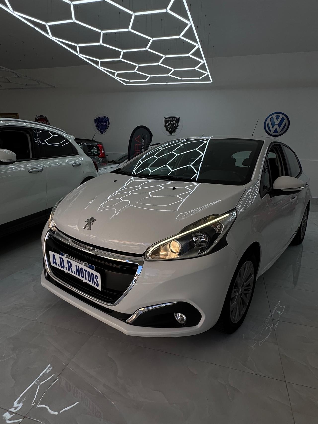 Peugeot 208 PureTech 82 5 porte Allure