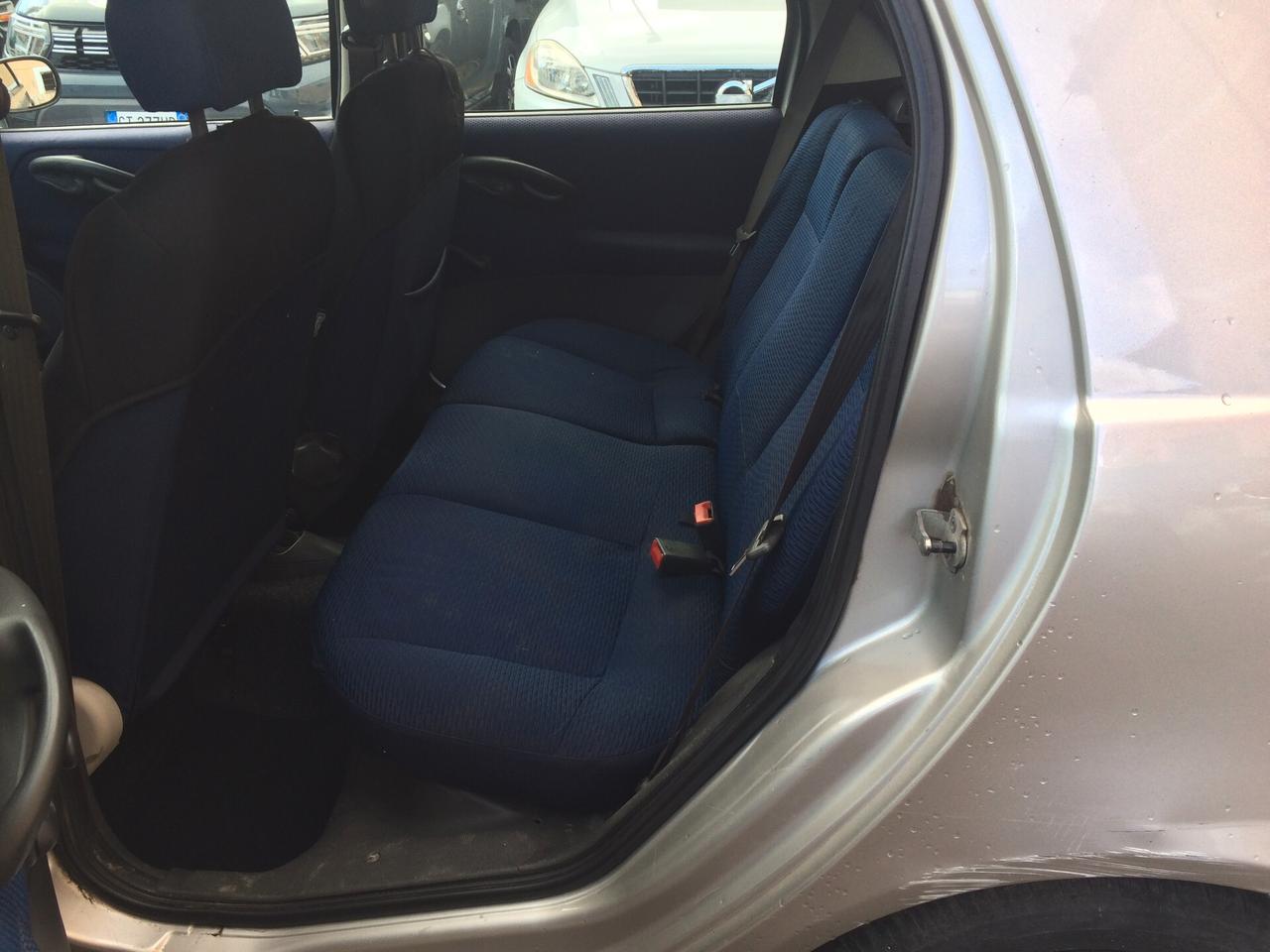 2001 Fiat Punto 1.2i cat 5 porte tagliandata distribuzione eseguita km 183000!