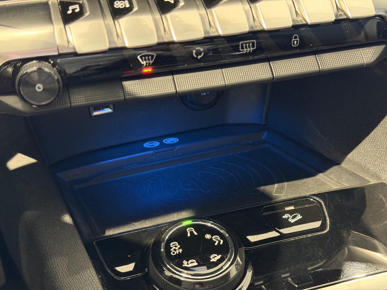 Peugeot 3008 -2019 BlueHDi 130 S&S Allure