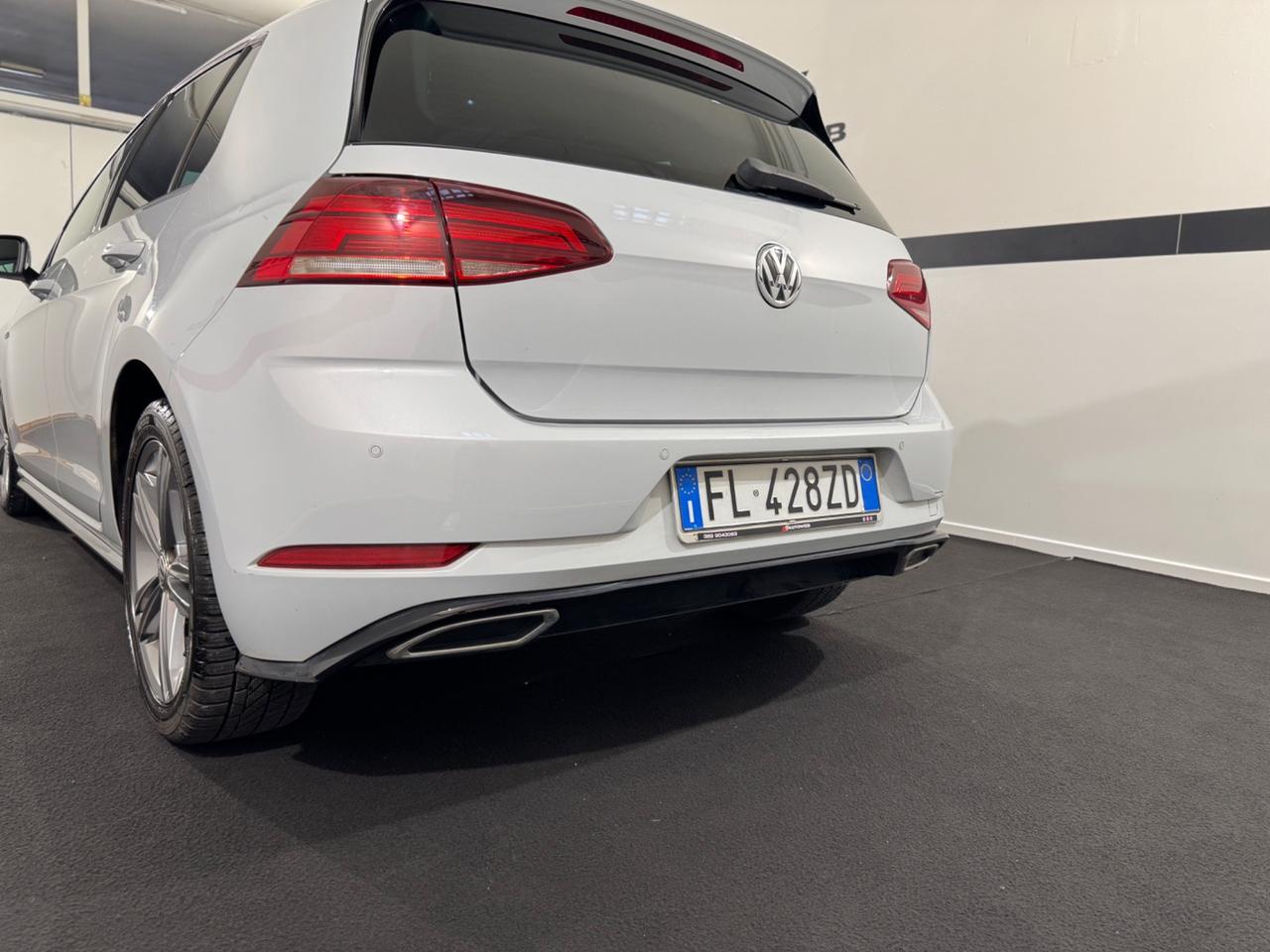 Volkswagen Golf R-LINE DSG 5p. Highline BlueMotion Technology