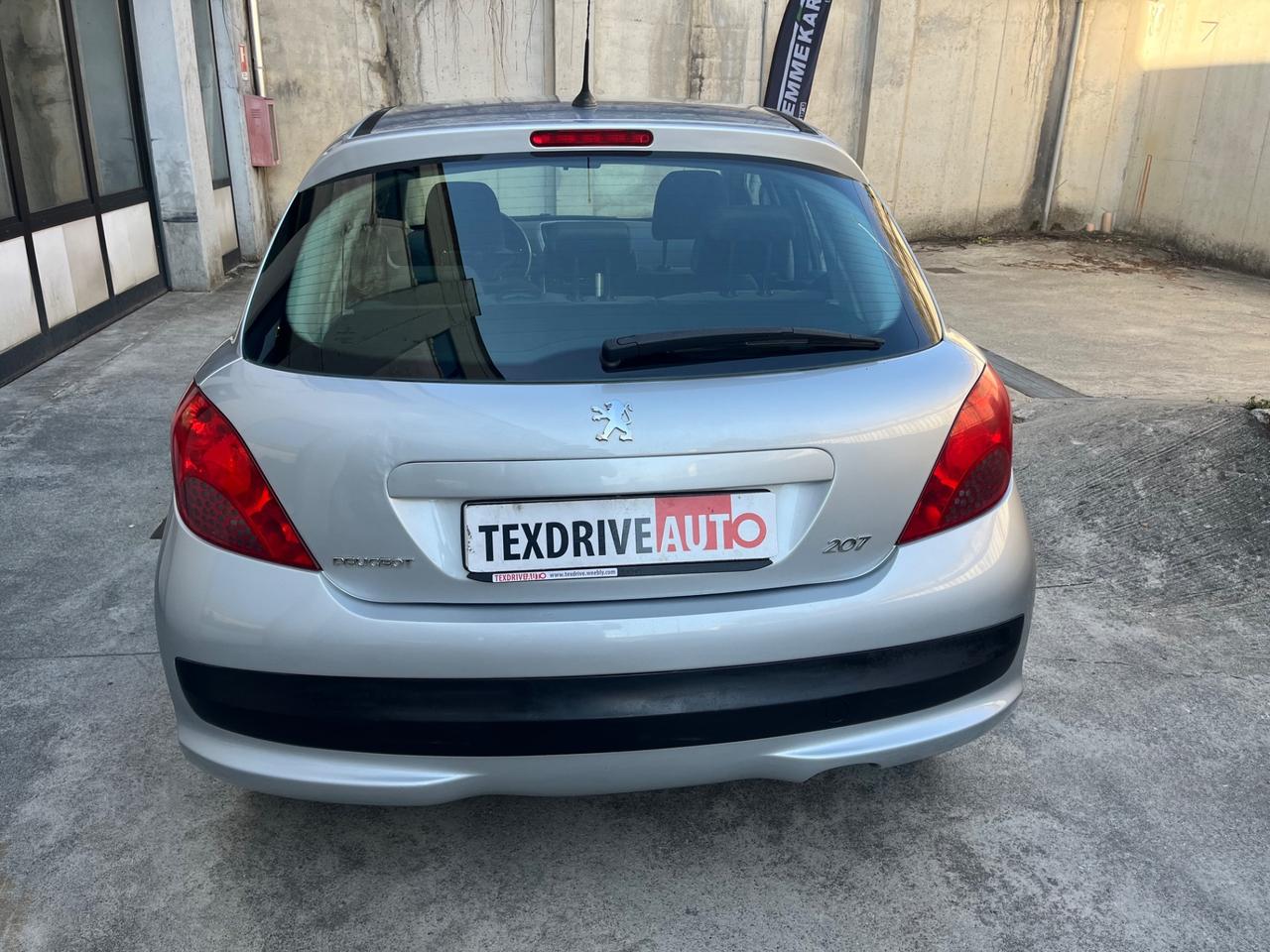 Peugeot 307 1.4 16V 5p. D-Sign