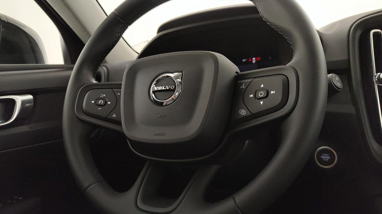 VOLVO XC40 2.0 b3 Essential auto N1